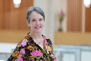 Portrait von Dr. Angela Bubser
